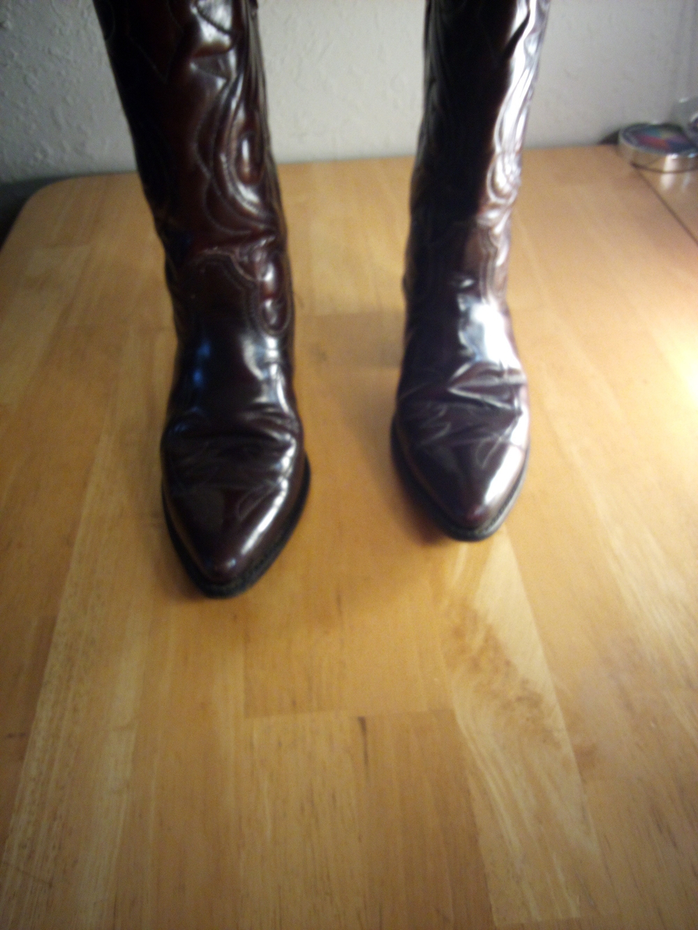 Acme Women's Oxblood Western Leather Boots 7.5 D Mid length Beautiful Patina .